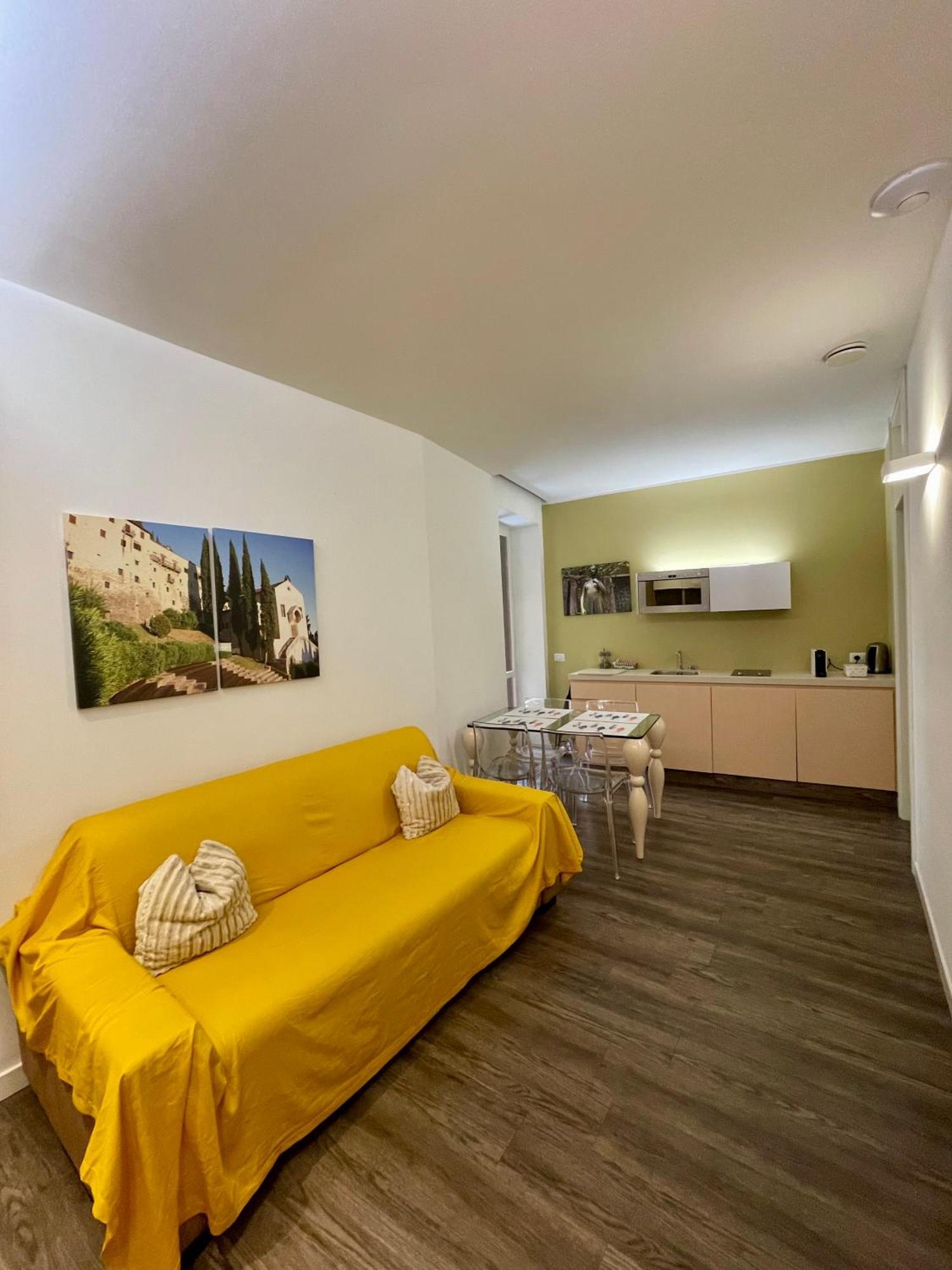 Primavera Al Teatro Apartment *